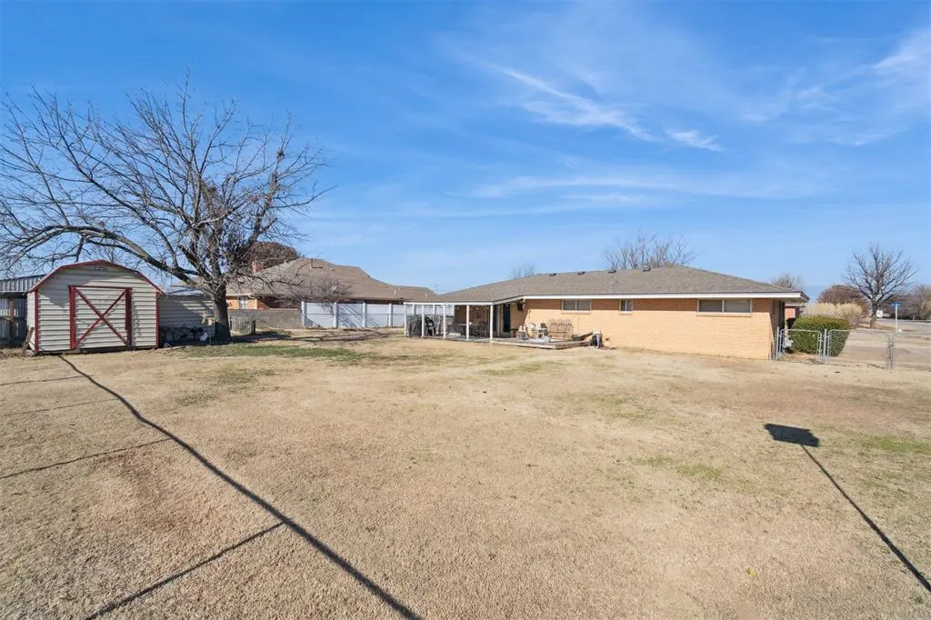 Photo 44 — 111 N Plum Avenue, Union City, OK 73090