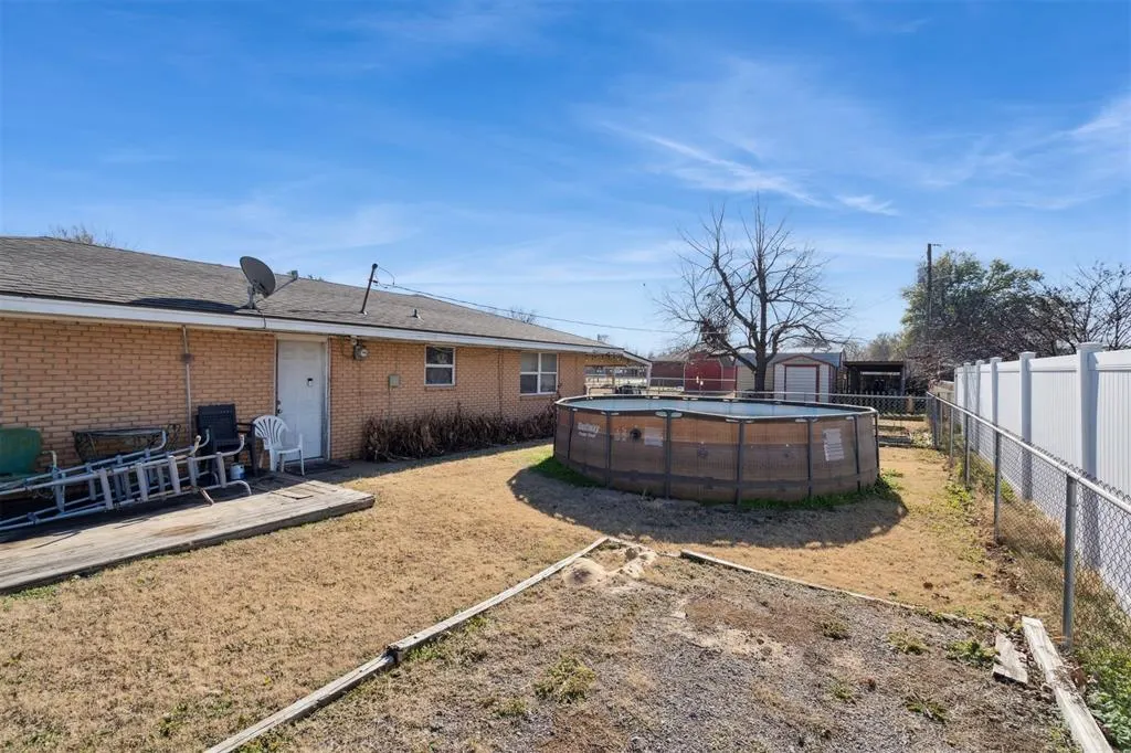 Photo 49 — 111 N Plum Avenue, Union City, OK 73090