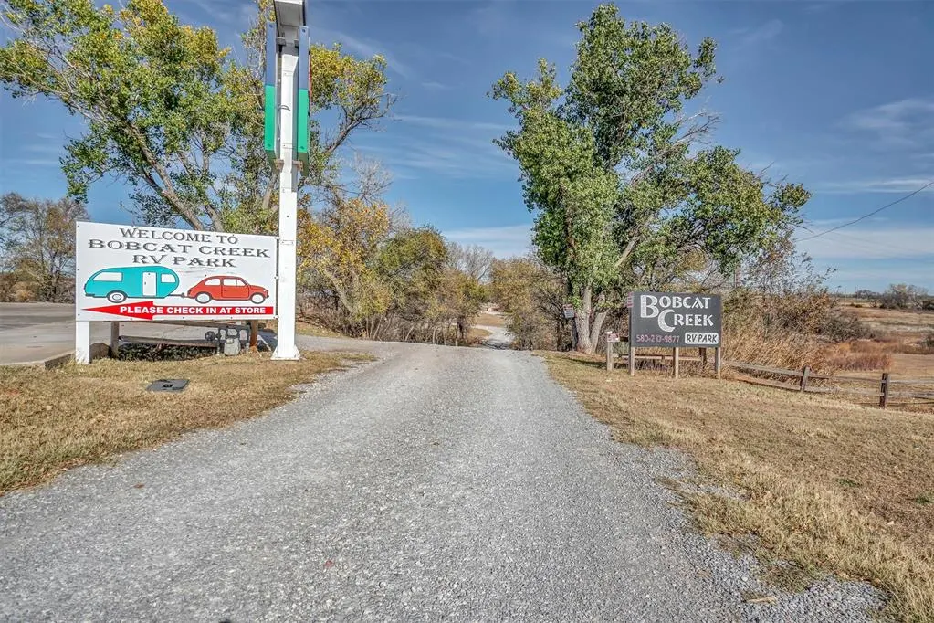 Photo 3 — 2005 NE Highway 66 Highway, Sayre, OK 73662