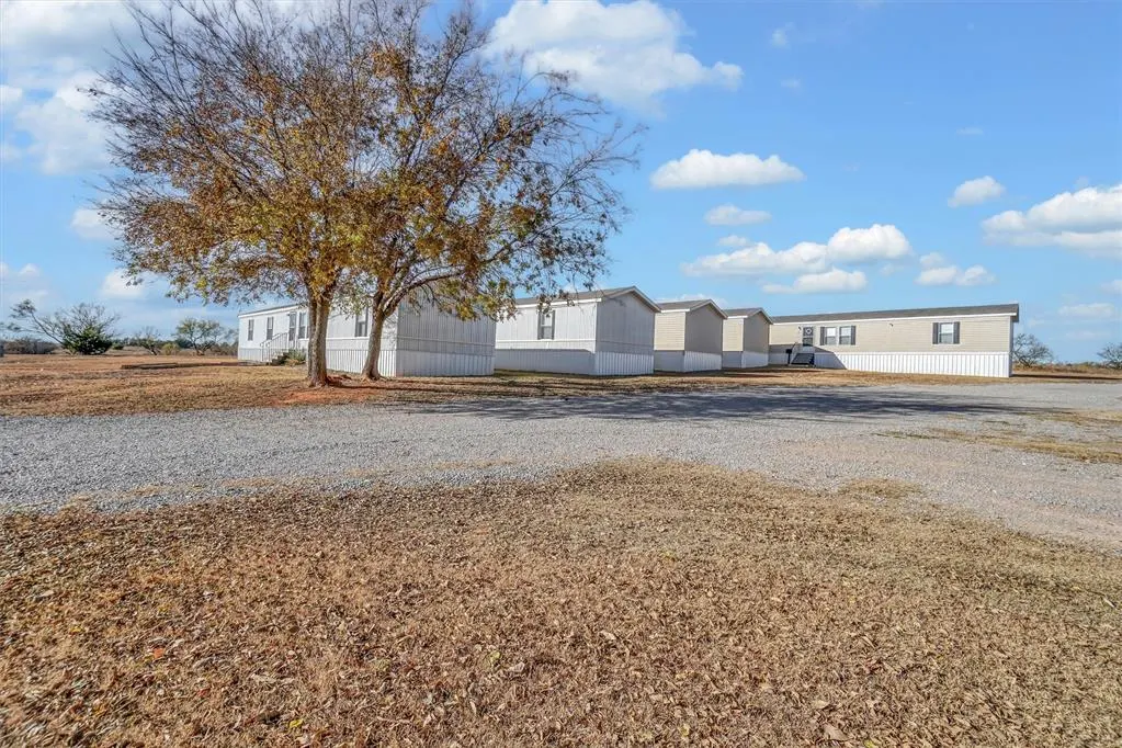 Photo 13 — 2005 NE Highway 66 Highway, Sayre, OK 73662