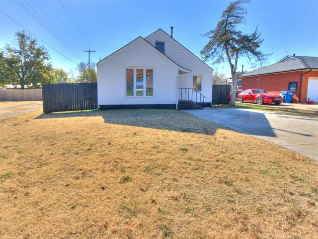 Photo 4 — 315 W Toronto Avenue, Kingfisher, OK 73750