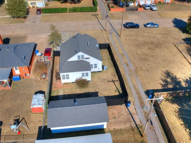 Photo 6 — 315 W Toronto Avenue, Kingfisher, OK 73750