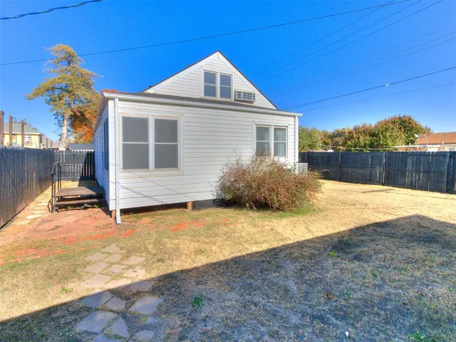Photo 8 — 315 W Toronto Avenue, Kingfisher, OK 73750