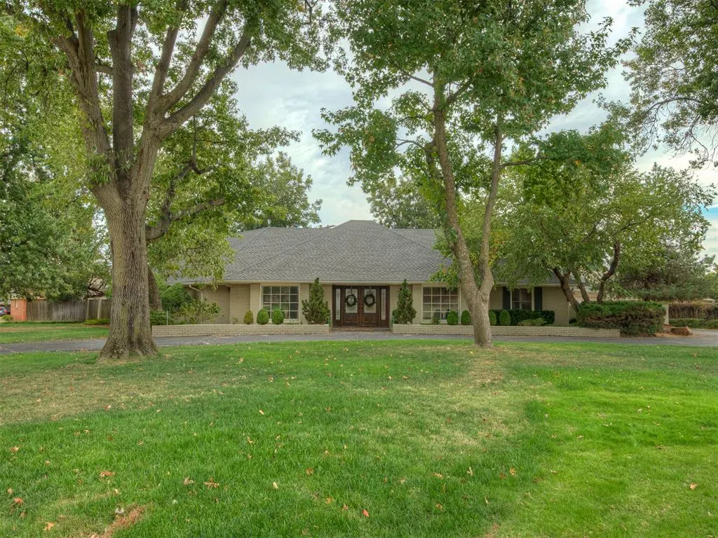 Front exterior — 8622 Waverly Avenue, Oklahoma City, OK 73120