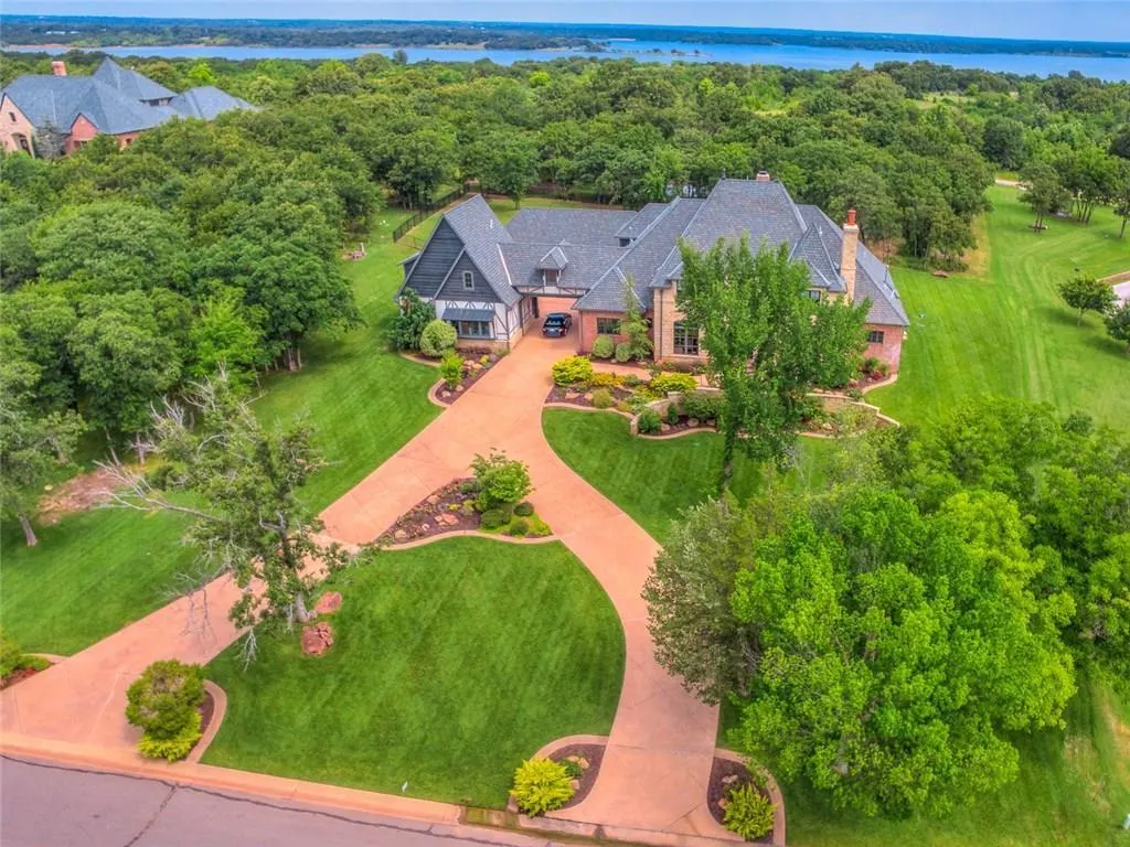 Front exterior — 8051 Falcon Crest, Jones, OK 73049