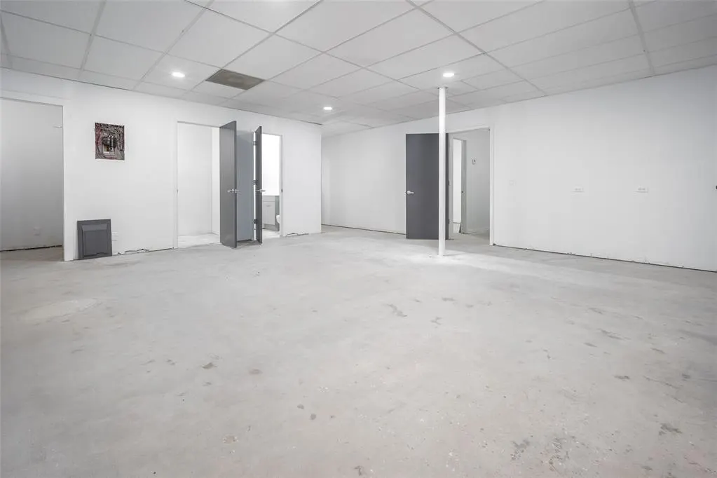 Photo 13 — 1020 N Flood Avenue, Norman, OK 73069