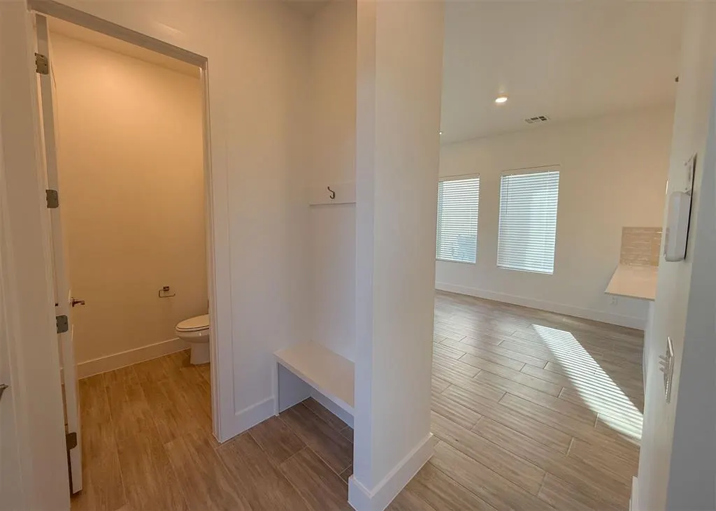 Photo 11 — 13112 Maplewood Avenue, Oklahoma City, OK 73120