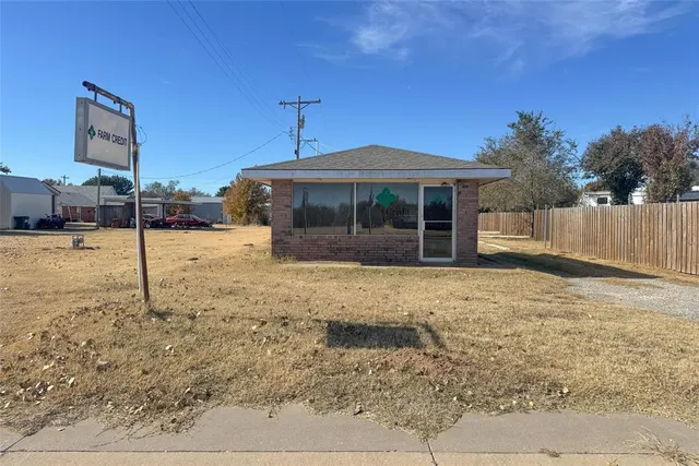 Photo 5 — 415 N Broadway Street, Taloga, OK 73667