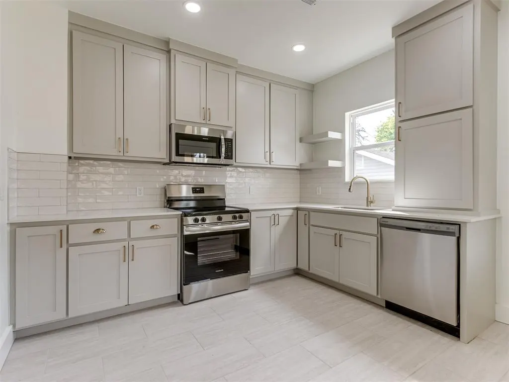 Photo 14 — 1716 NW 9th Street, Oklahoma City, OK 73106