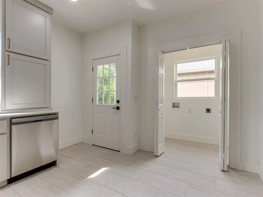 Photo 18 — 1716 NW 9th Street, Oklahoma City, OK 73106