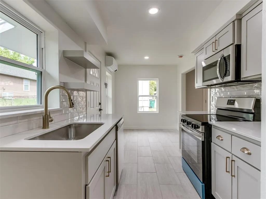 Photo 39 — 1716 NW 9th Street, Oklahoma City, OK 73106