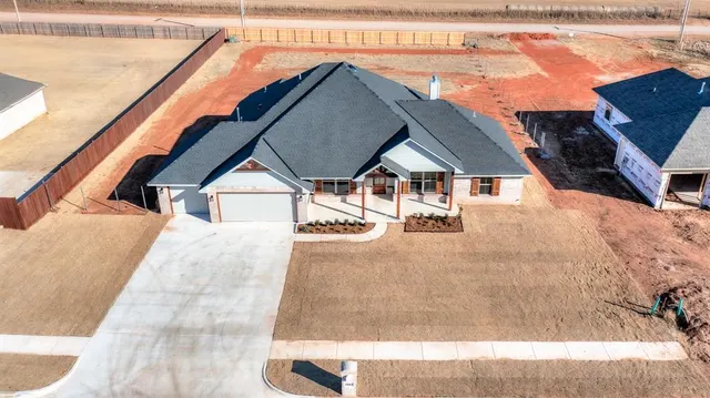 Photo 2 — 1060 Maverick Pass, Piedmont, OK 73078