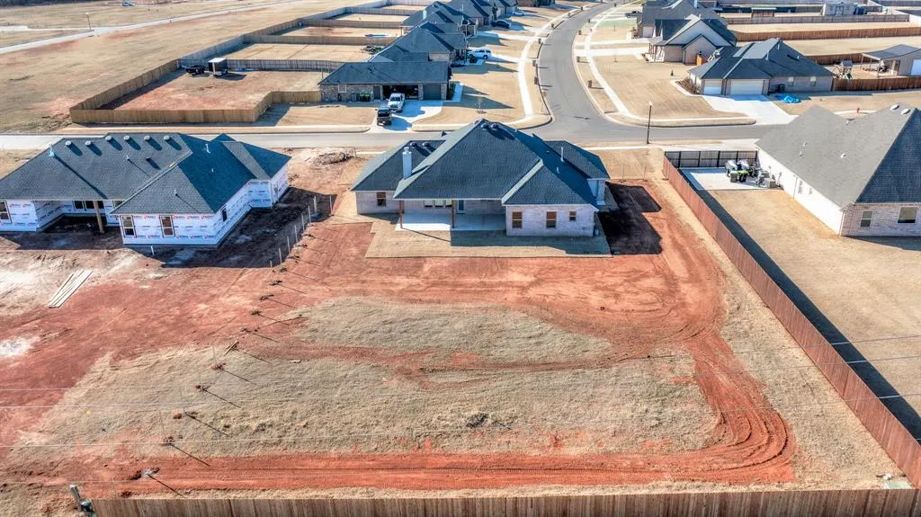 Photo 4 — 1060 Maverick Pass, Piedmont, OK 73078