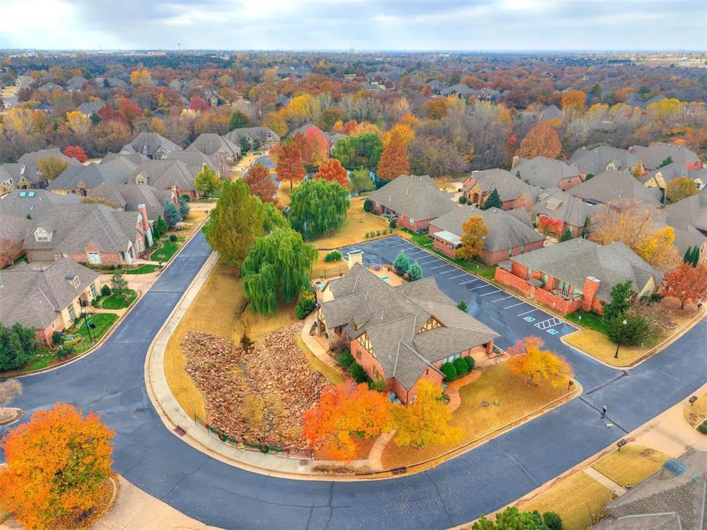 Photo 6 — 1119 Villas Creek Drive, Edmond, OK 73003