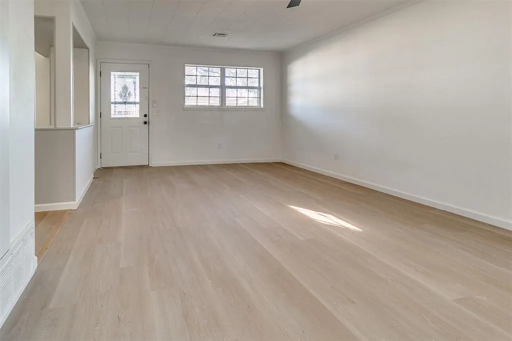 Photo 8 — 416 NW 92nd Street, Oklahoma City, OK 73114