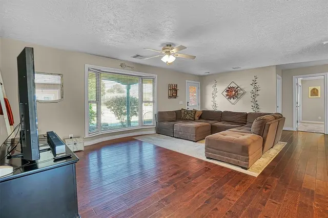 Photo 8 — 304 N Cardinal Circle, Altus, OK 73521
