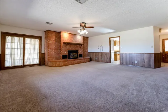 Photo 8 — 1421 W B Avenue, Elk City, OK 73644
