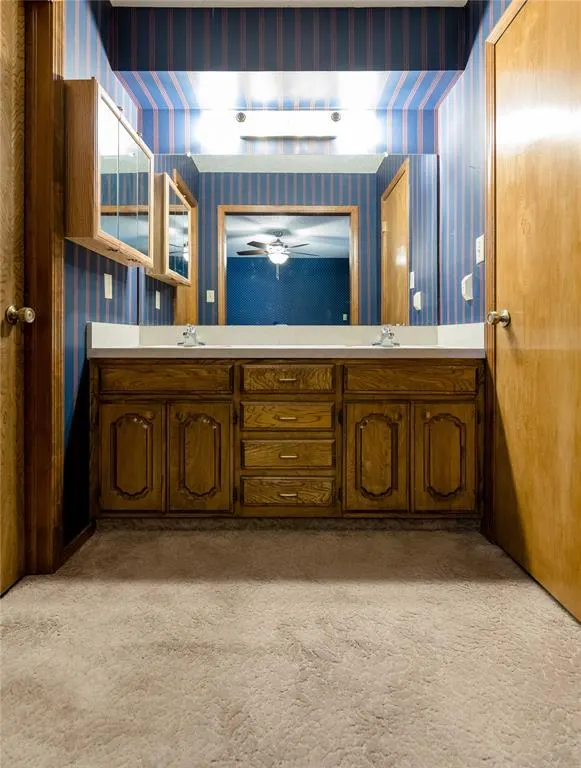 Photo 12 — 1421 W B Avenue, Elk City, OK 73644