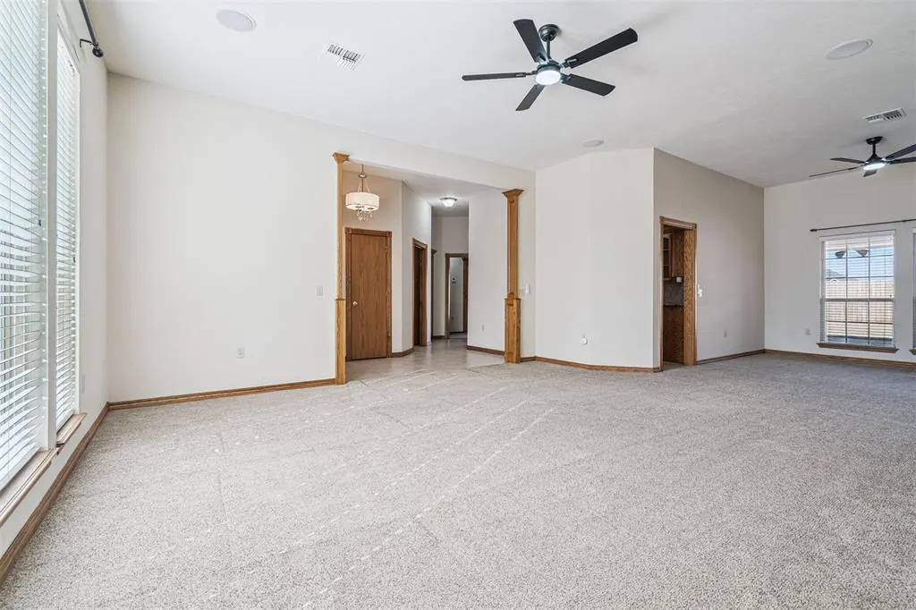 Photo 9 — 2129 W Mallard Drive, Duncan, OK 73533