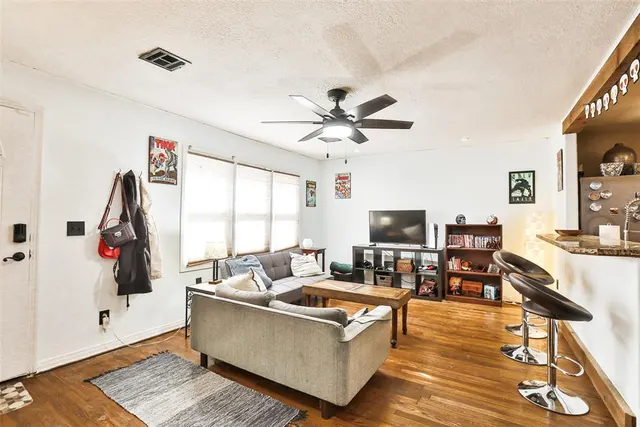 Photo 4 — 2333 NW 37th Street, Oklahoma City, OK 73112