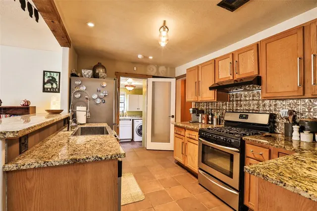 Photo 7 — 2333 NW 37th Street, Oklahoma City, OK 73112