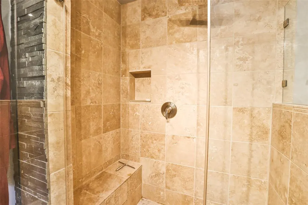 Photo 19 — 2333 NW 37th Street, Oklahoma City, OK 73112