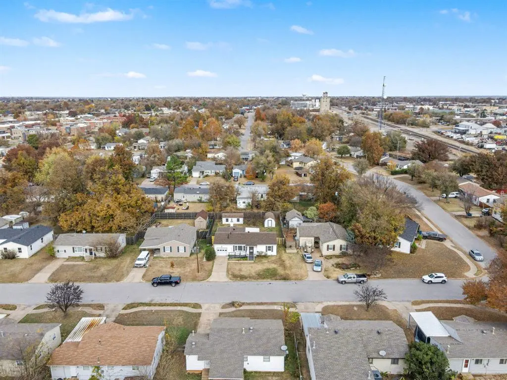 Photo 27 — 209 W 8th Street, Edmond, OK 73003