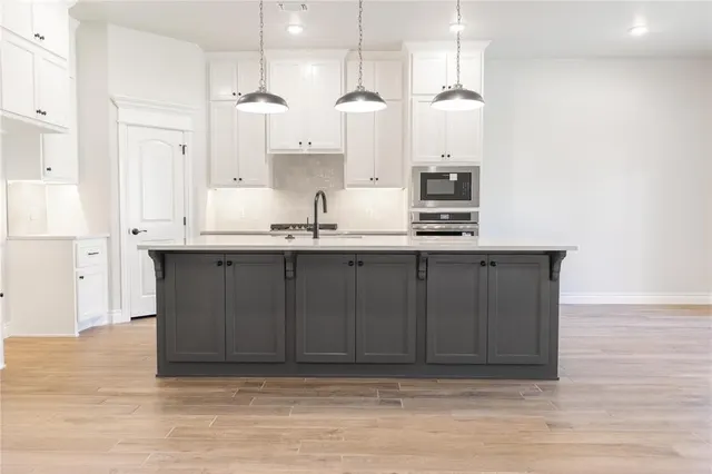 Photo 3 — 5608 Rose Prairie Boulevard, Edmond, OK 73034