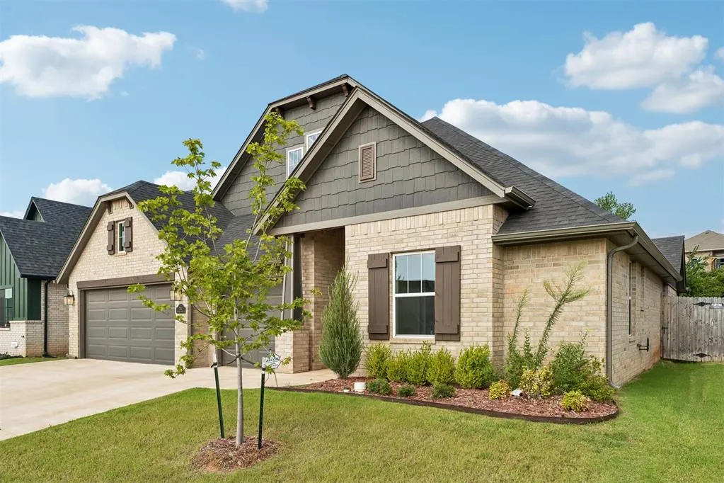 Photo 2 — 2317 E Preserve Edge Drive, Edmond, OK 73034