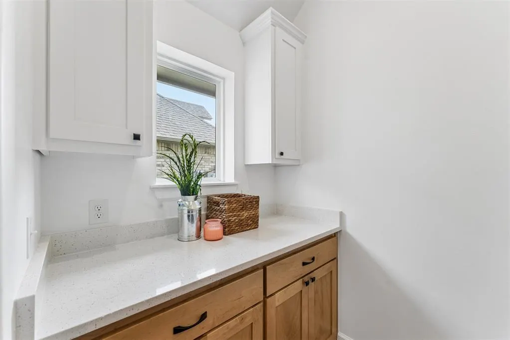 Photo 15 — 2317 E Preserve Edge Drive, Edmond, OK 73034