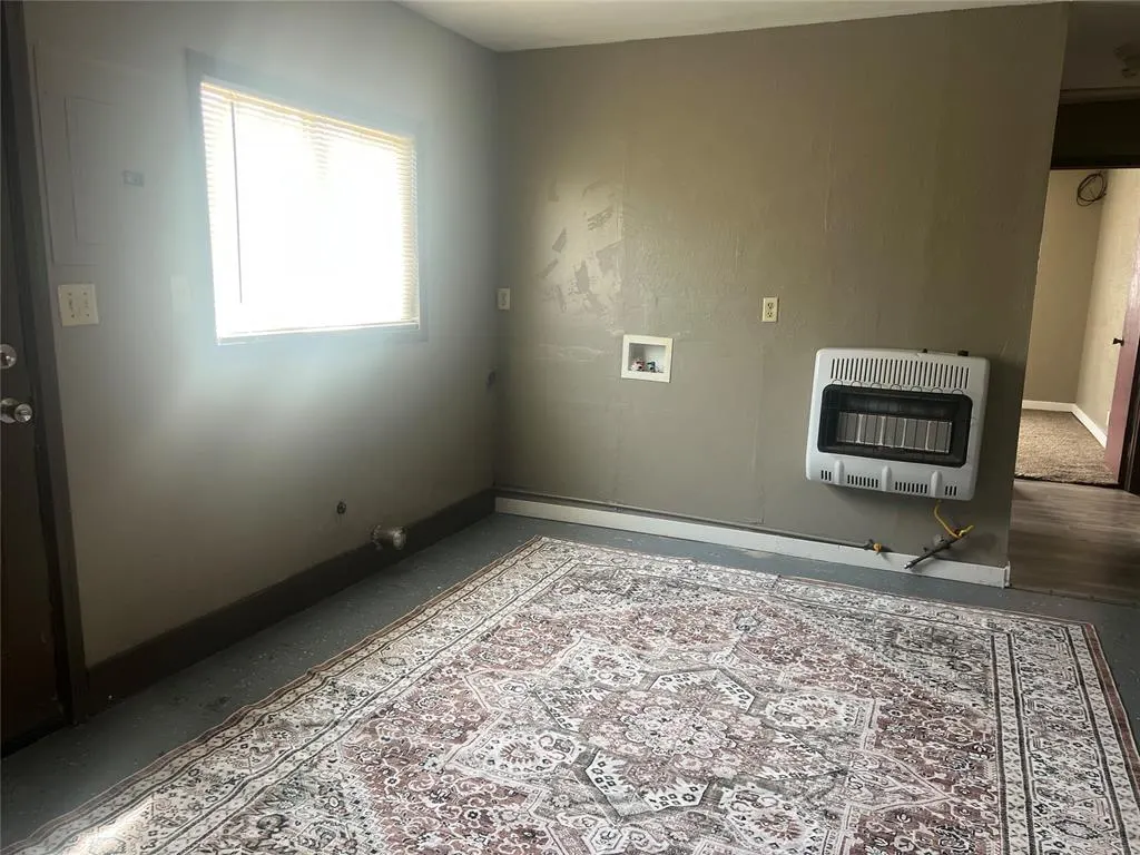 Photo 3 — 629 S Lamar Avenue, Earlsboro, OK 74840