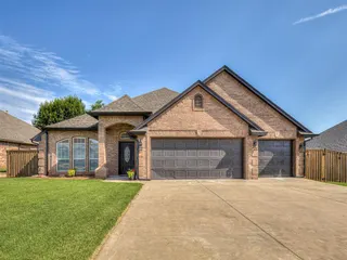 Sold home at 1806 Barrington Drive