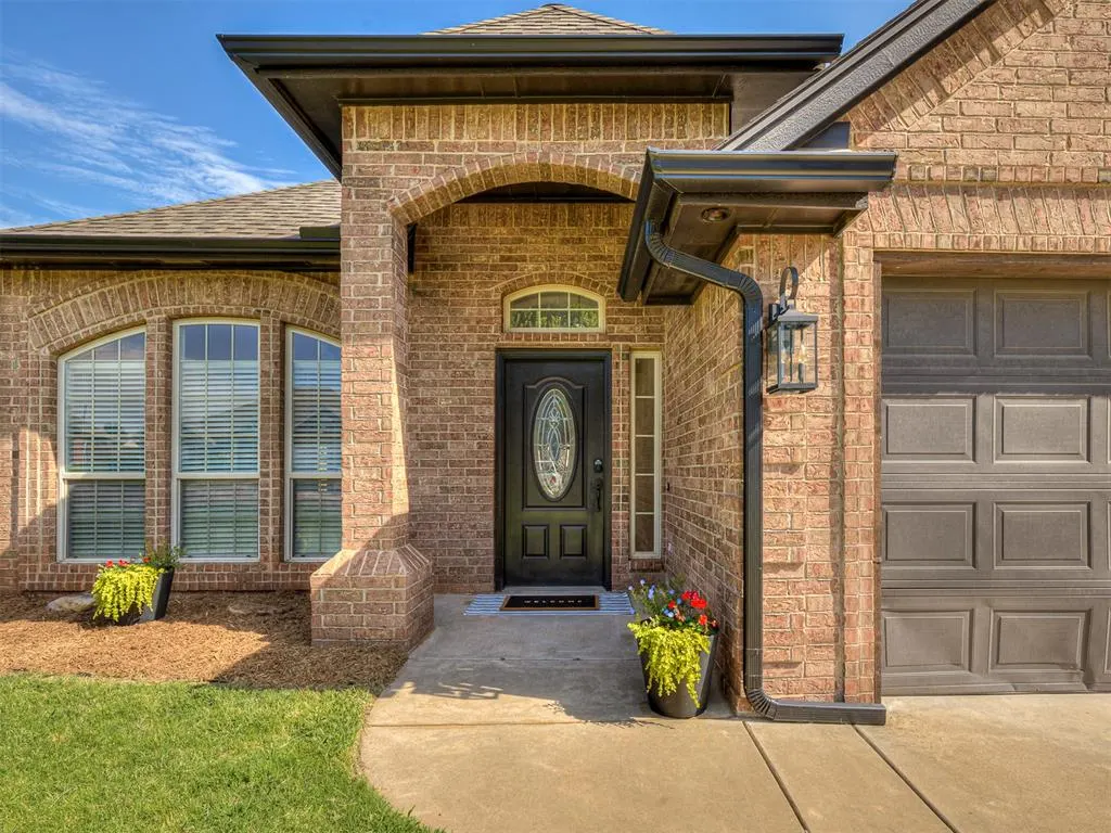 Photo 3 — 1806 Barrington Drive, Norman, OK 73071