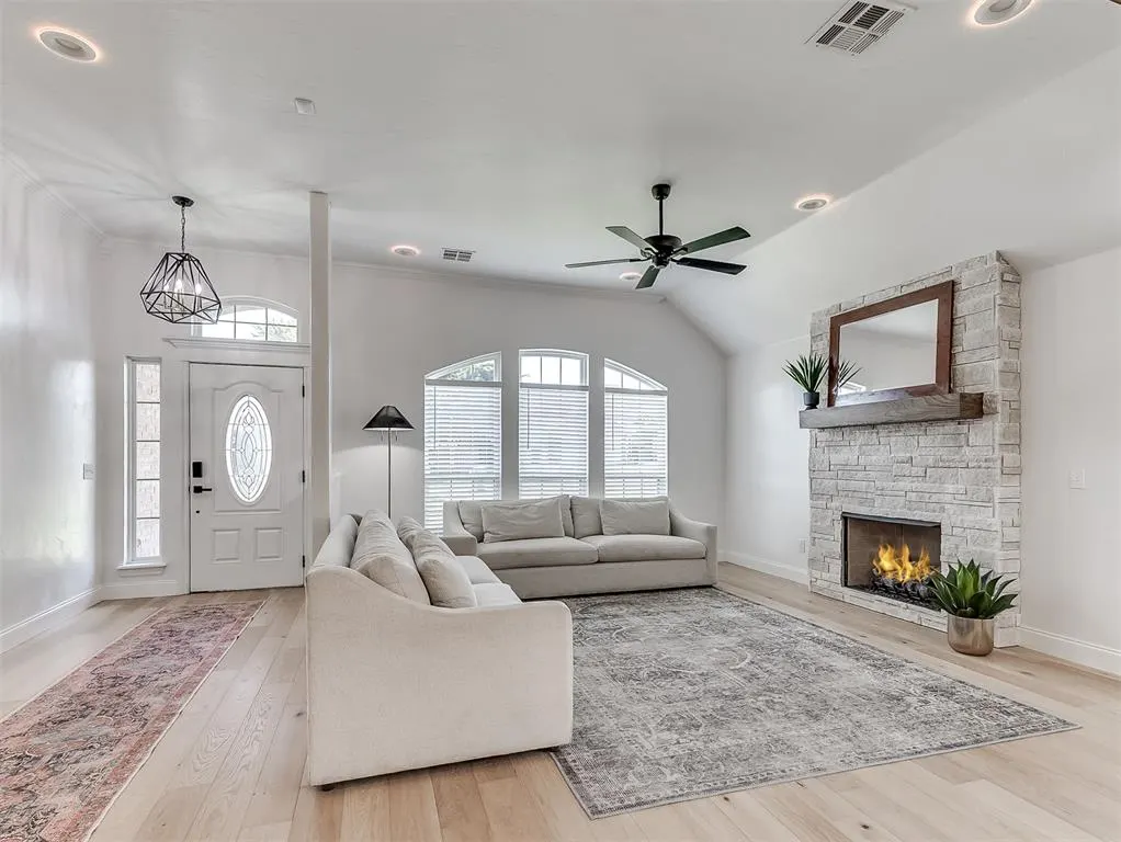 Photo 8 — 1806 Barrington Drive, Norman, OK 73071