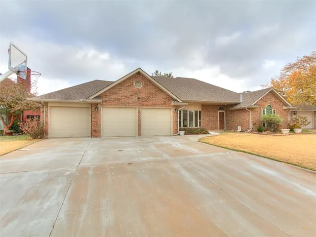 Photo 3 — 7217 NW 131st Street, Oklahoma City, OK 73142