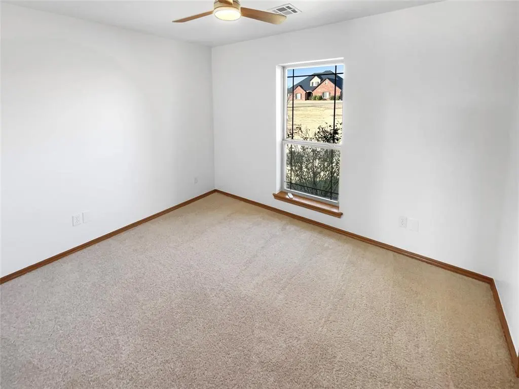 Photo 9 — 1306 Songbird Lane, Blanchard, OK 73010