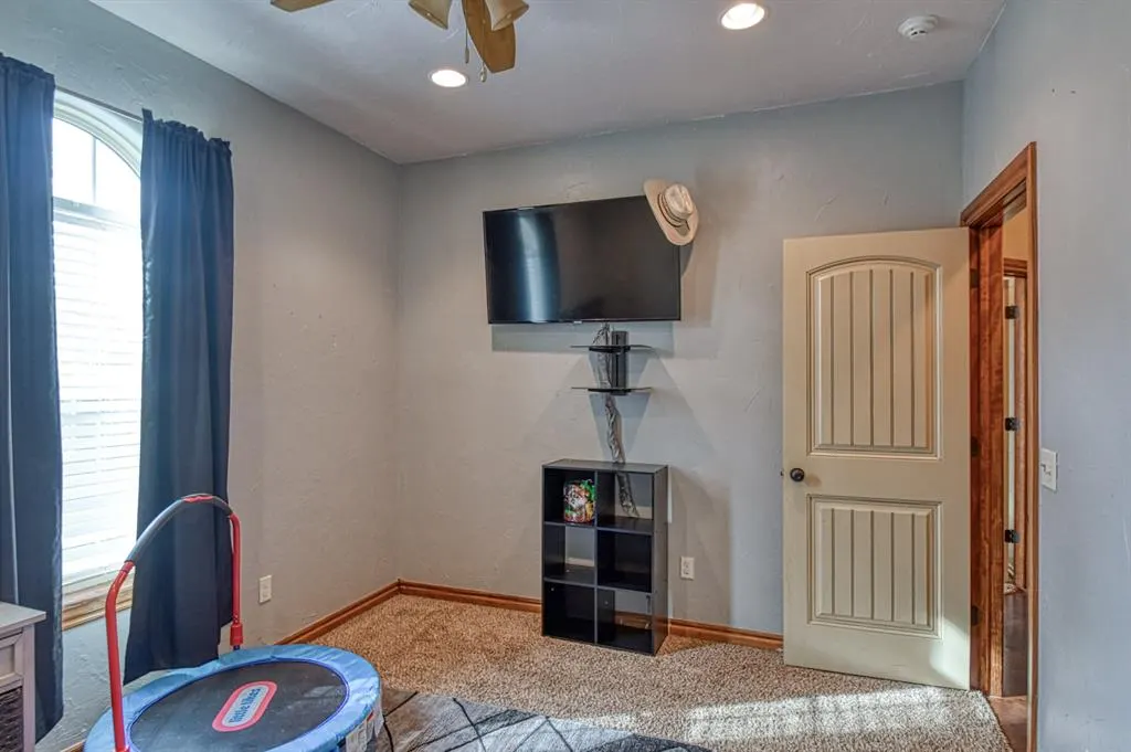 Photo 16 — 17935 Fishmarket Road, McLoud, OK 74851