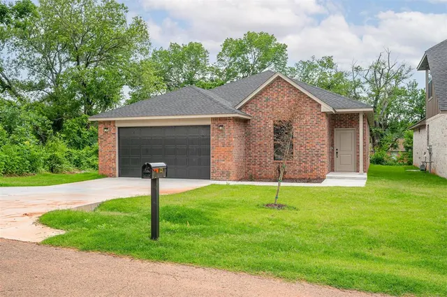 Front exterior — 128 E 7th Street, Arcadia, OK 73007