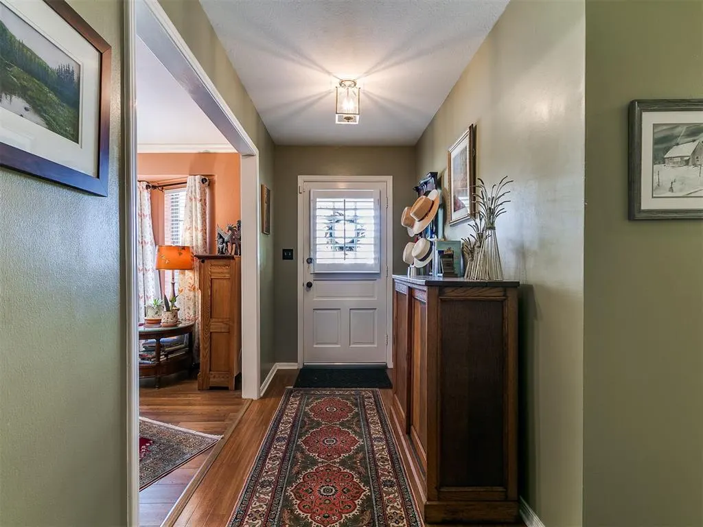 Photo 6 — 3100 Elmwood Avenue, Oklahoma City, OK 73116