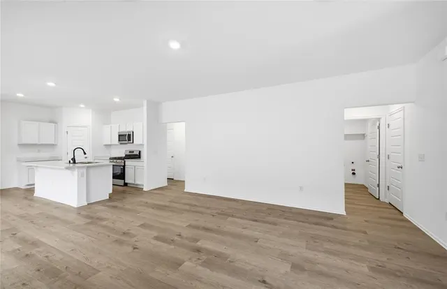 Photo 6 — 10309 Big Blue Drive, Oklahoma City, OK 73131