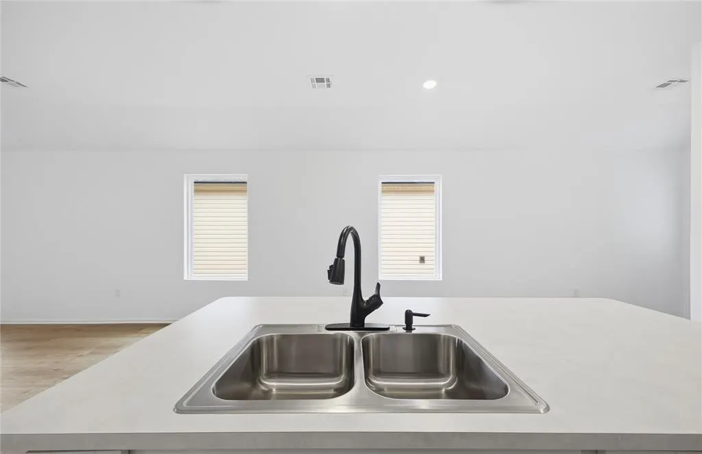 Photo 9 — 10309 Big Blue Drive, Oklahoma City, OK 73131