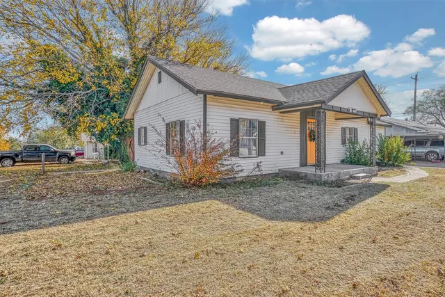 Photo 3 — 622 N Boone Avenue, Elk City, OK 73644
