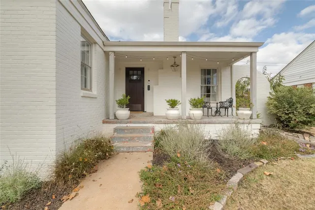 Photo 3 — 1125 Woodlawn Place, Oklahoma City, OK 73118