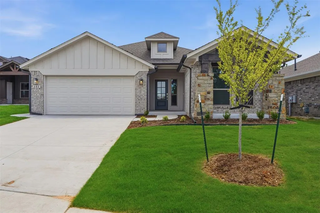Front exterior — 280 Woodrock Street, Harrah, OK 73045