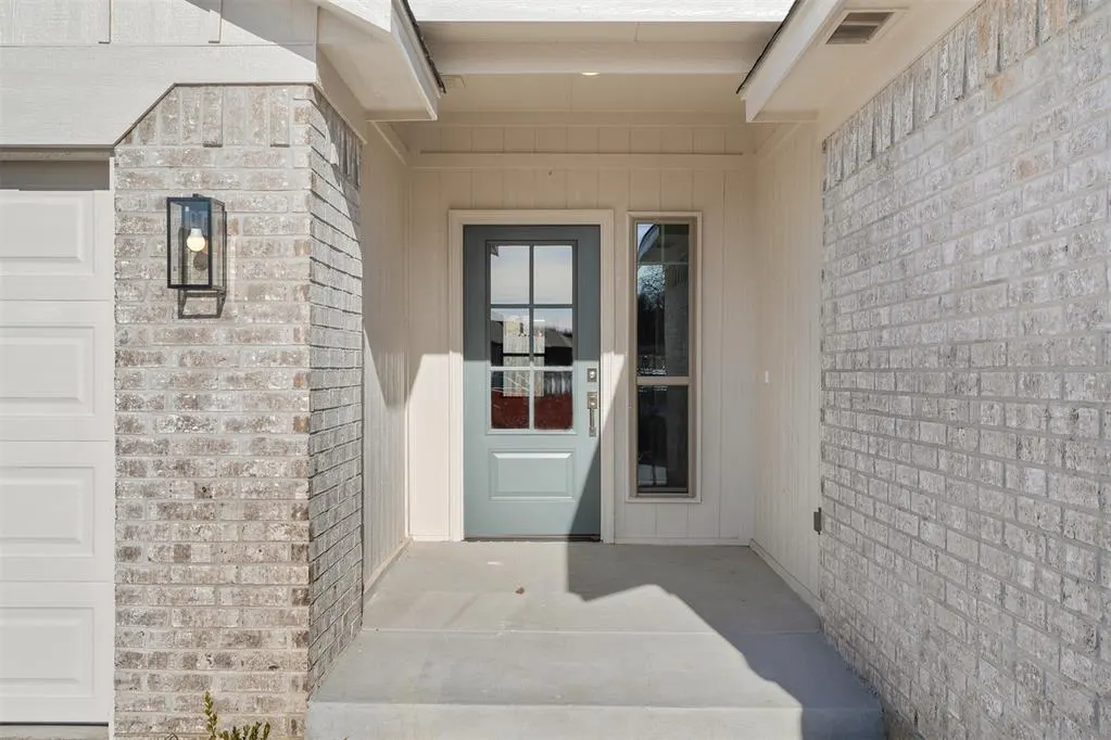 Photo 3 — 280 Woodrock Street, Harrah, OK 73045