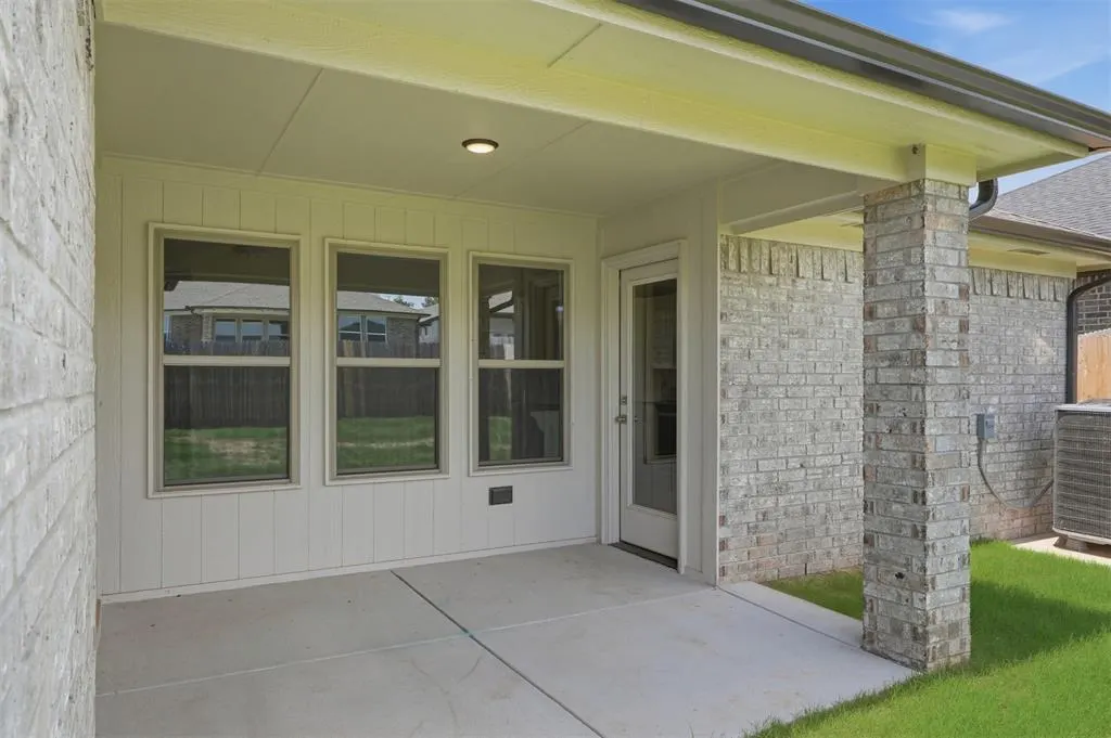 Photo 37 — 280 Woodrock Street, Harrah, OK 73045