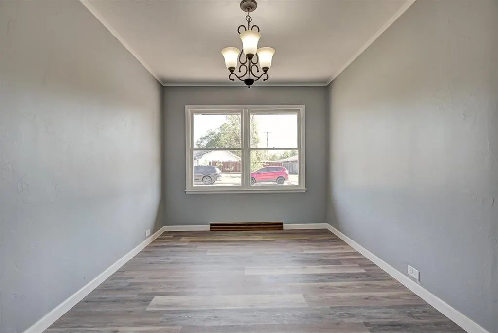 Photo 10 — 2906 W Broadway Avenue, Enid, OK 73703