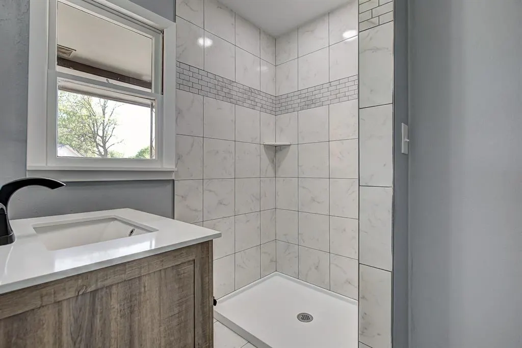 Photo 15 — 2906 W Broadway Avenue, Enid, OK 73703