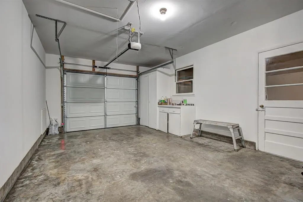 Photo 23 — 2906 W Broadway Avenue, Enid, OK 73703