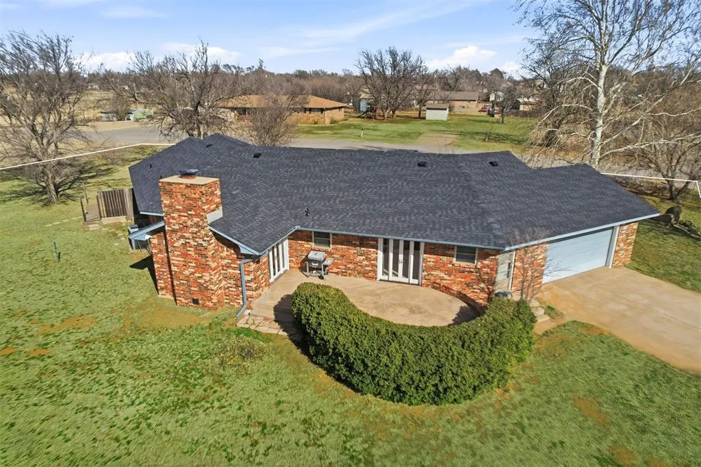 Photo 3 — 1103 N 8th Street, Sayre, OK 73662